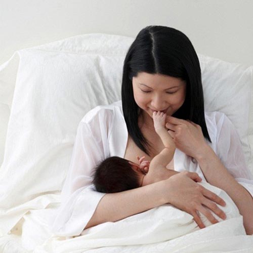 Bí kíp chăm sóc trẻ sơ sinh trong 24h đầu sau sinh